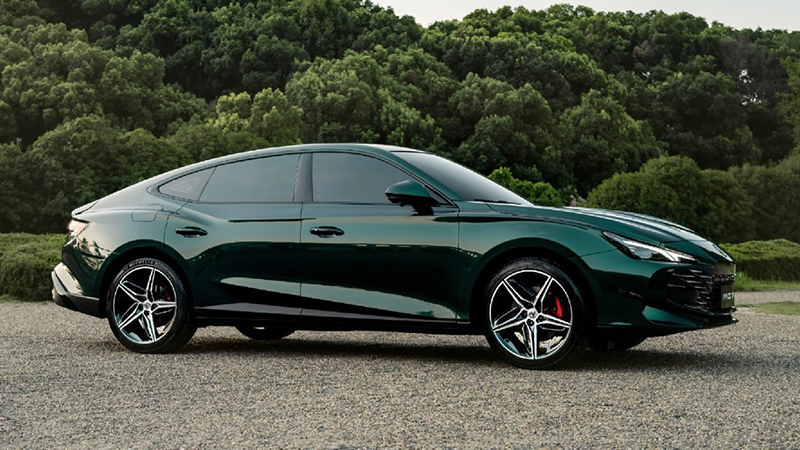MG7 Fastback