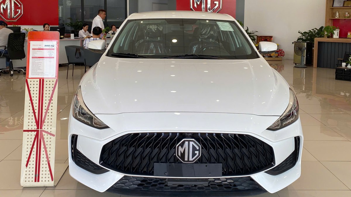 MG MG5 tại MG Hà Đông
