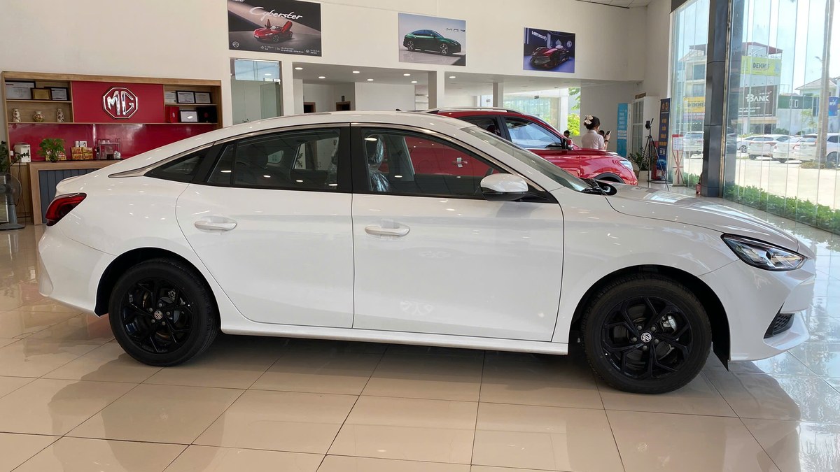 MG MG5 tại MG Hà Đông